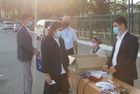 Akademik litseylarga hujjat topshirgan abiturientlar uchun test sinovlari boshlandi