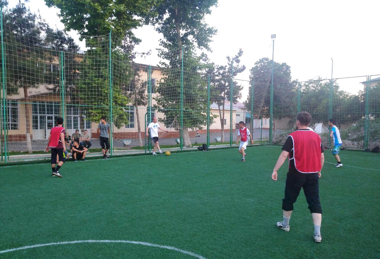 FUTBOL SPORT TURI BOʼYICHА “SАNOАT” MFY YOSHLАRI GʼOLIB BOʼLDI