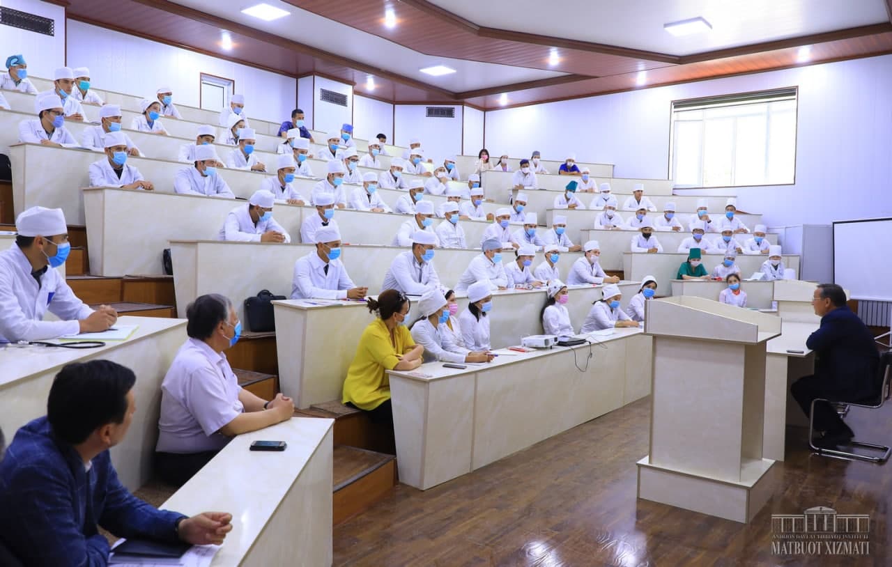 THE KHAKIM OF THE REGION HAD AN OPEN MEETING WITH STUDENTS