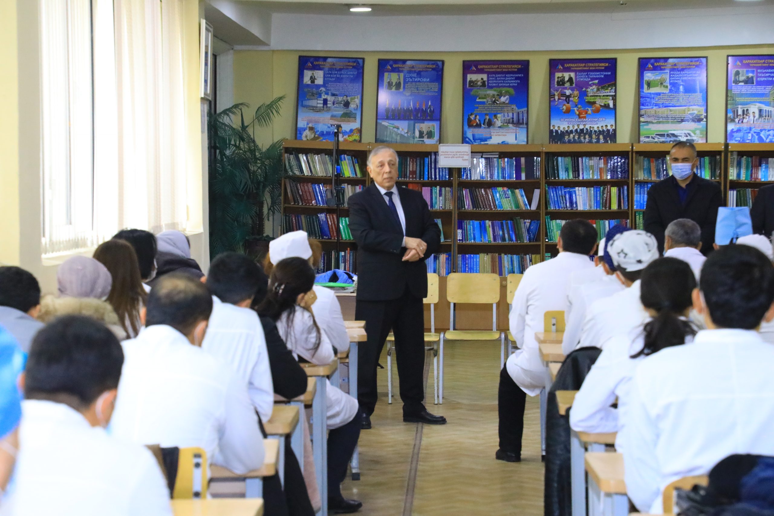 RECTOR OF THE INSTITUTE INTERVIEWED WITH THE 5-YEAR STUDENTS OF THE FACULTY OF THERAPY