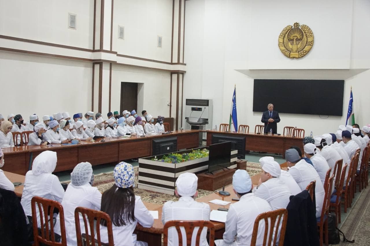 RECTOR MET WITH STUDENTS OF THE FACULTY OF DENTISTRY