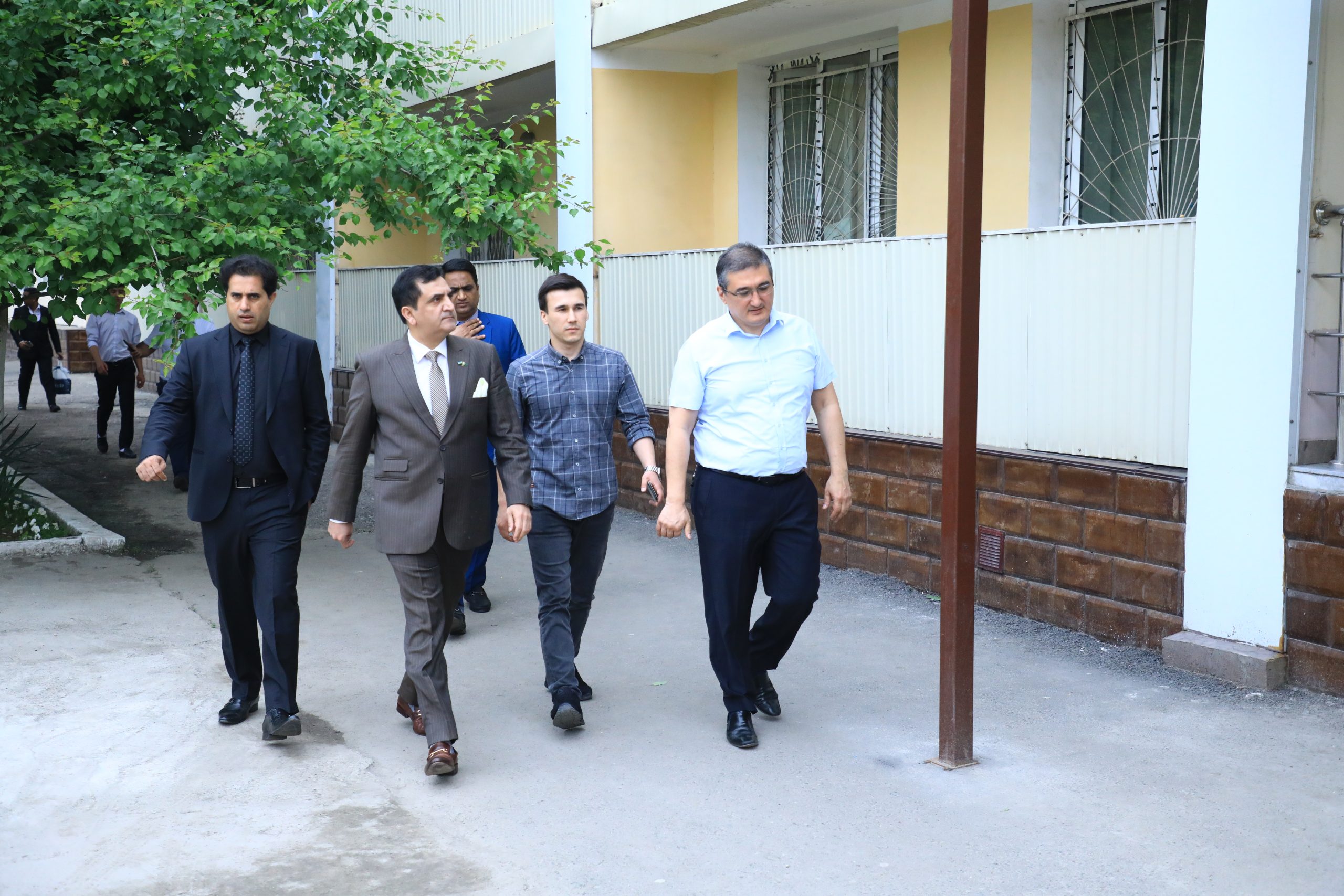 THE COUNSELLOR OF THE EMBASSY OF PAKISTAN VISITED OUR INSTITUTE