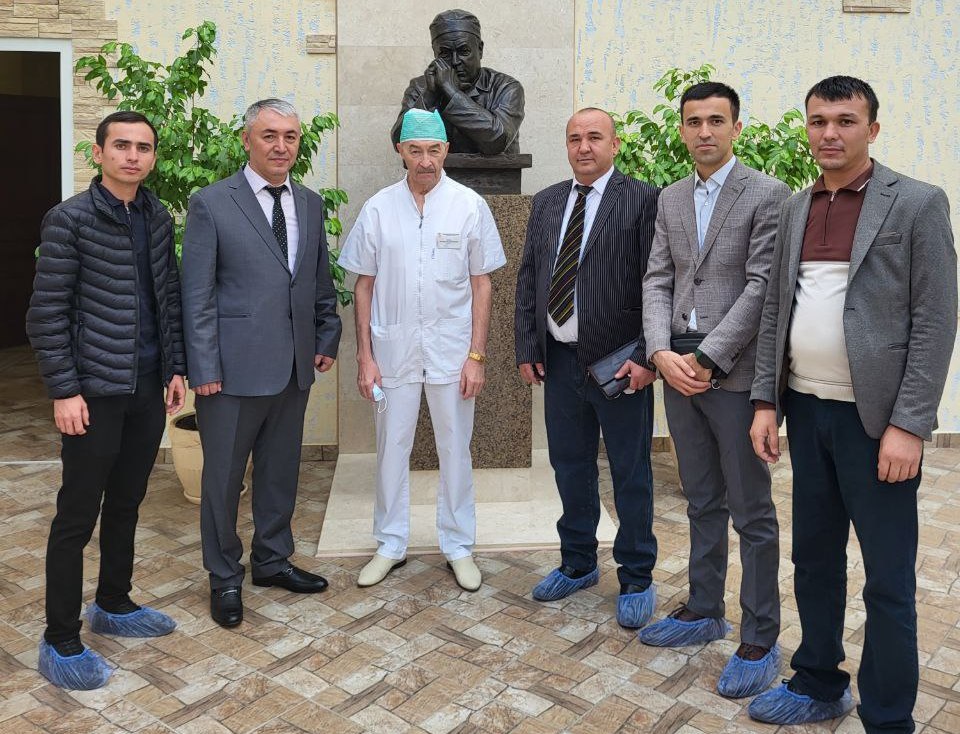 MUTAXASSISLARIMIZ “BUYRAK KLINIK TRANSPLANTATSIYASI” BOʻYICHA ISH OLIB BORISHMOQDA