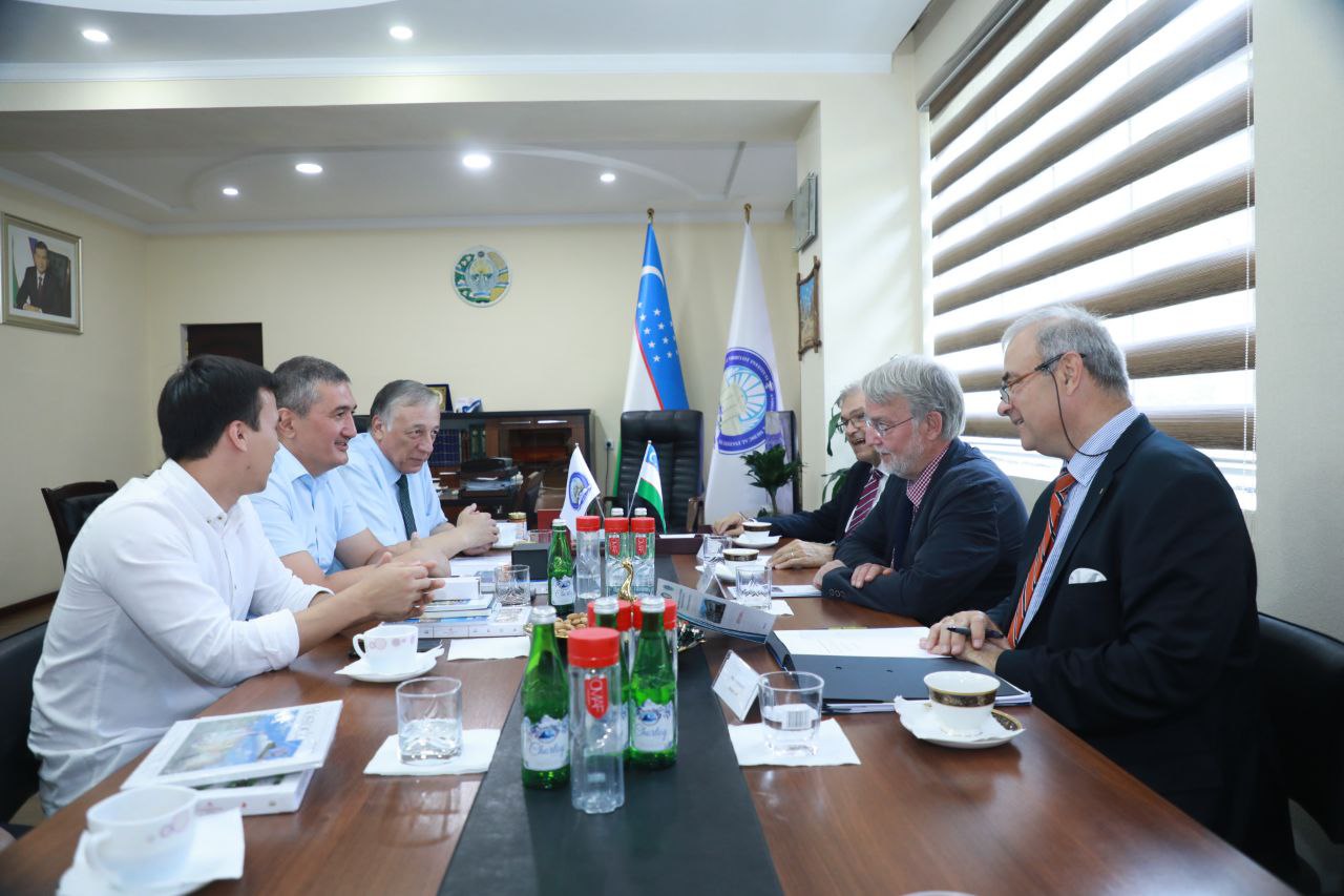 GERMAN SPECIALISTS AT ANDIJAN STATE MEDICAL INSTITUTE