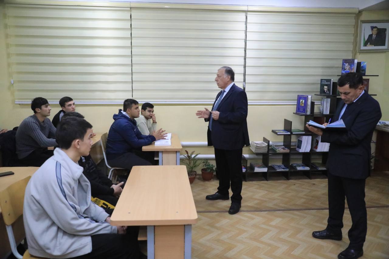 RECTOR AND STUDENTS MEETING AT THE STUDENTS’ HOSTEL