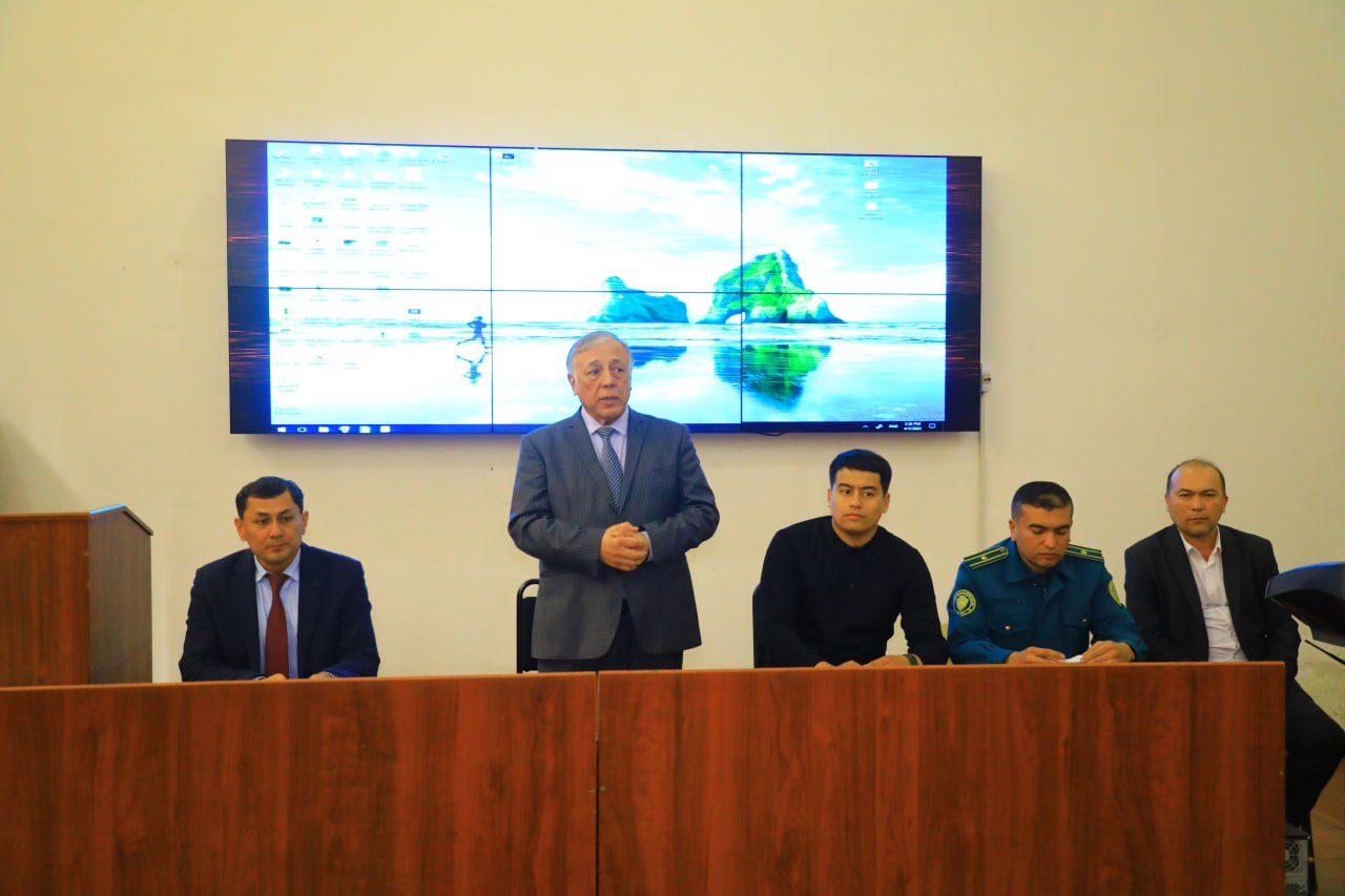 A MEETING OF RECTOR AND THE STUDENTS WHO ORGANIZED SUBJECT COURSES IN THE INSTITUTE WAS HELD
