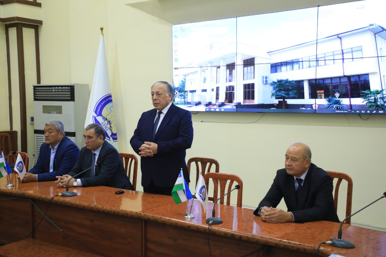 A MEETING OF THE RECTOR AND STUDENTS HAS BEEN HELD AT THE INSTITUTE