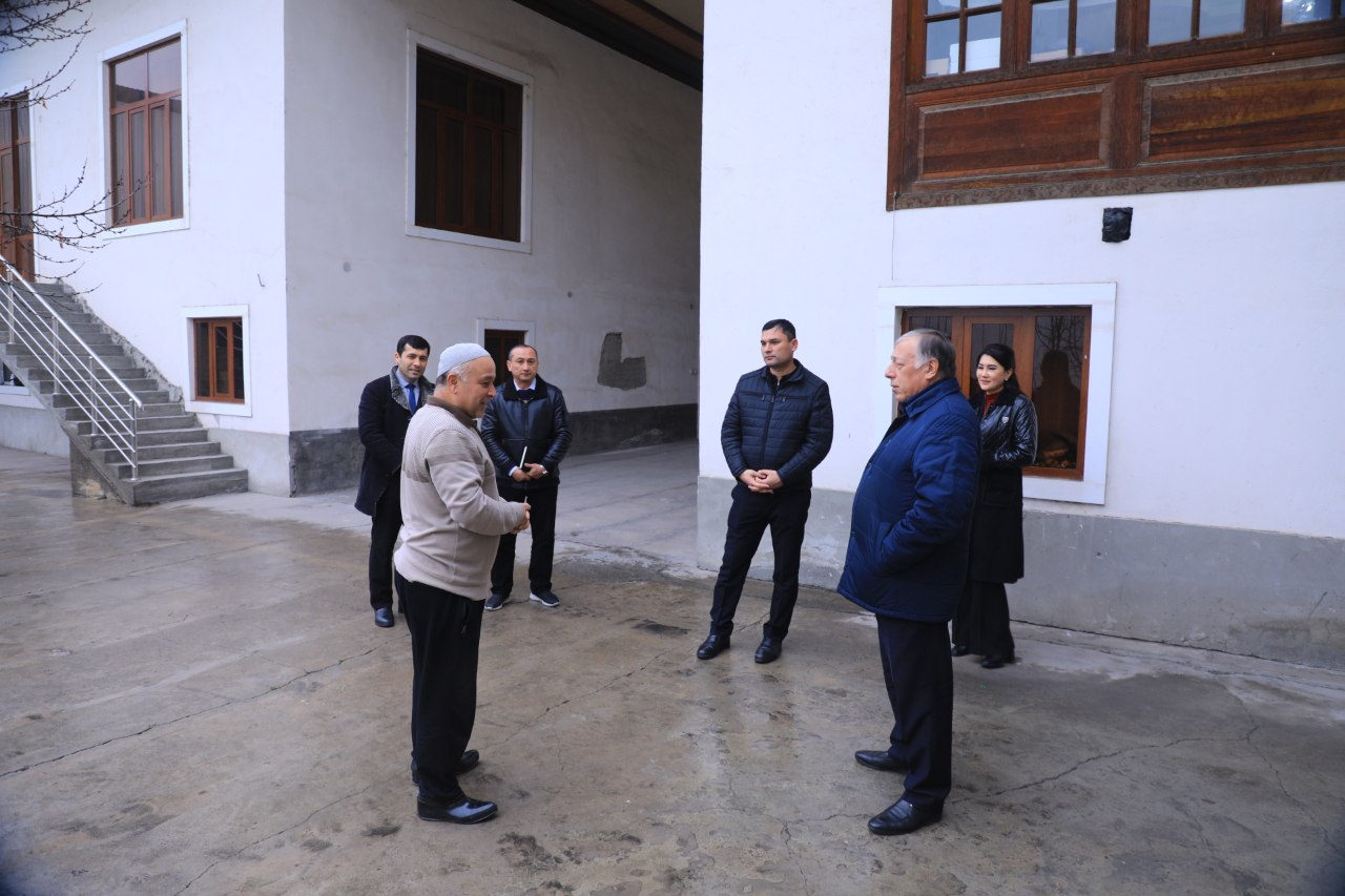 THE RECTOR OF THE INSTITUTE VISITED STUDENTS LIVING IN RENTED APARTMENTS