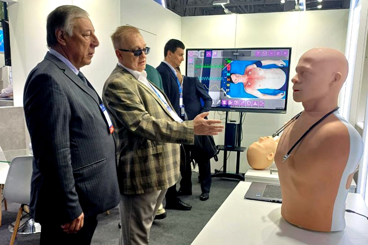 RECTOR OF THE INSTITUTE PARTICIPATED IN THE INTERNATIONAL MEDICAL EXHIBITION