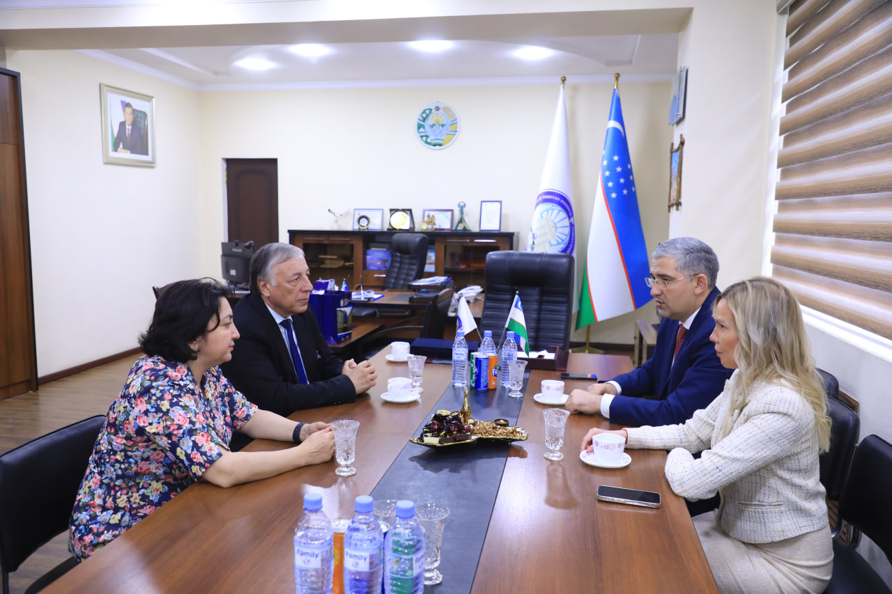 THE RECTOR MET WITH FOREIGN EXPERTS