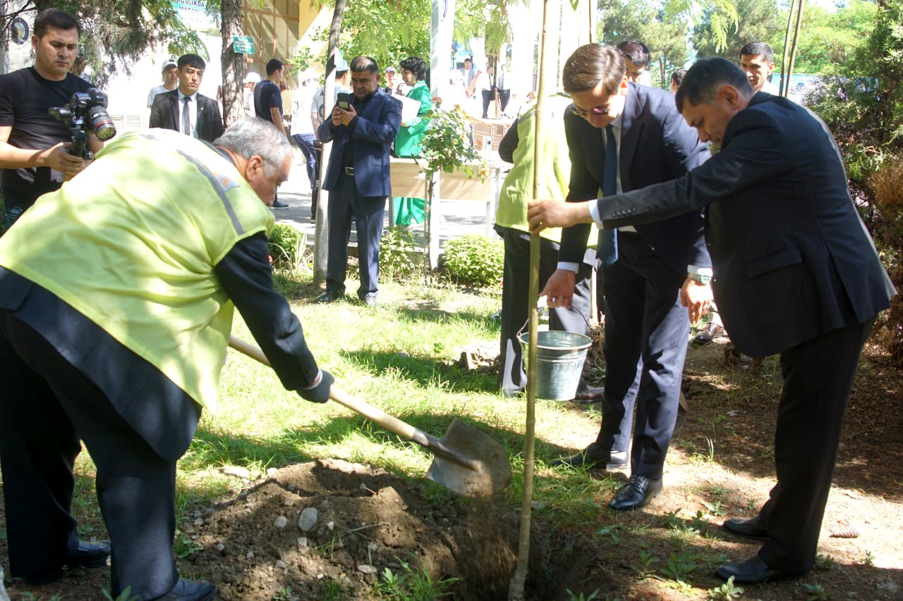 PLANTING CEREMONY WAS HELD WITH THE PARTICIPATION OF LITERATURE