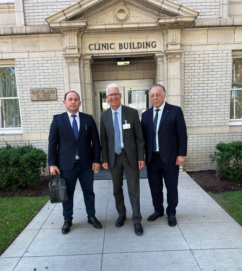 INSTITUTE DELEGATION VISIT CLEVELAND CLINIC