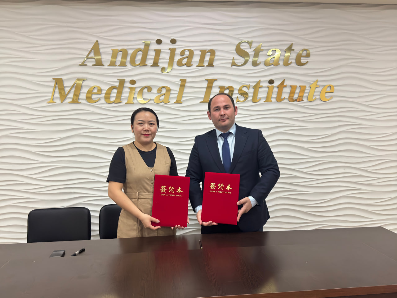 A COOPERATION MEMORANDUM IS SIGNED WITH THE UNIVERSITY IN CHINA