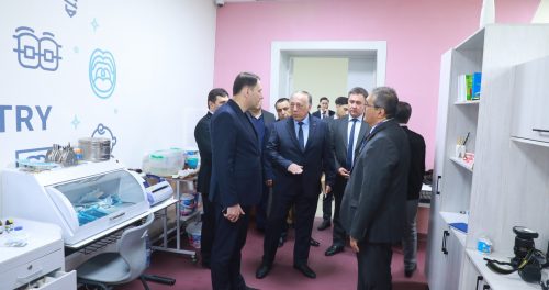 ПЕРВЫЙ ЗАМЕСТИТЕЛЬ МИНИСТРА ЗДРАВООХРАНЕНИЯ В АНДИЖАНЕ