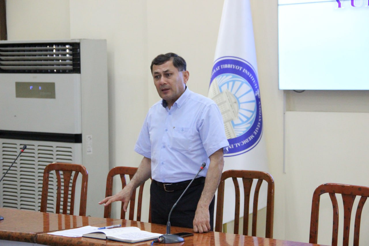A MEETING DEDICATED TO WORKING IN THE STATE LANGUAGE IS HELD