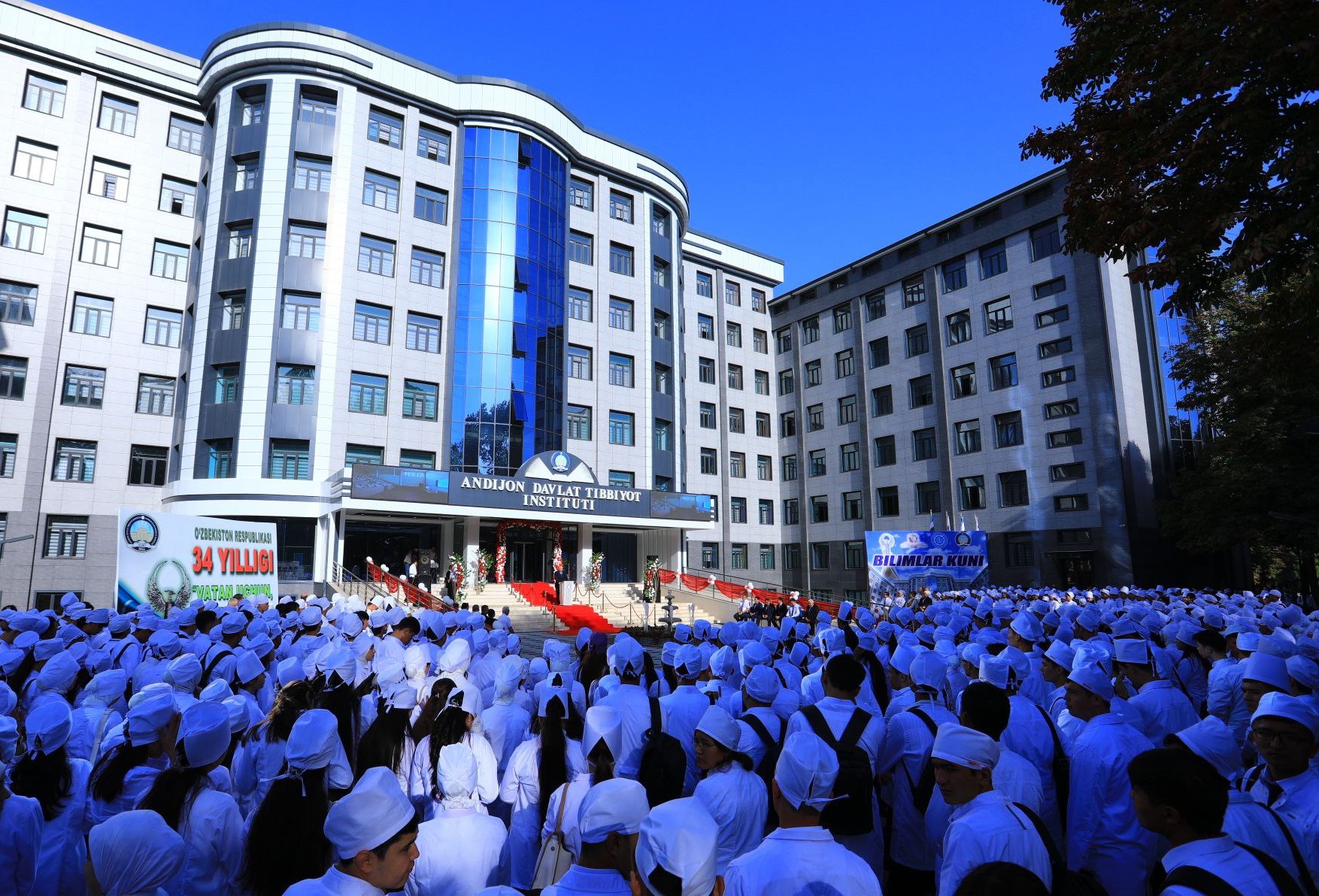 “DEDICATION TO STUDENT LIFE”: THE EXCITEMENT OF THE FIRST DAY AND THE FIRST STEP INTO THE MEDICAL FIELD