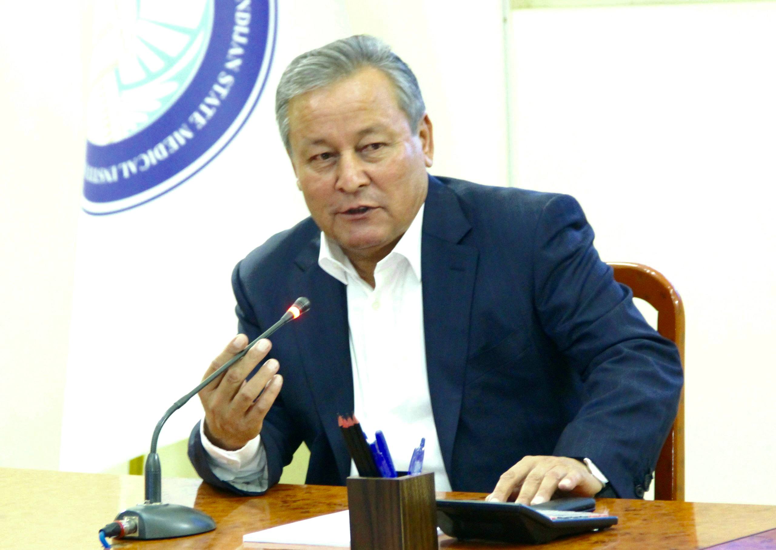 MEETING BETWEEN THE REGIONAL GOVERNOR AND YOUNG PEOPLE IS HELD