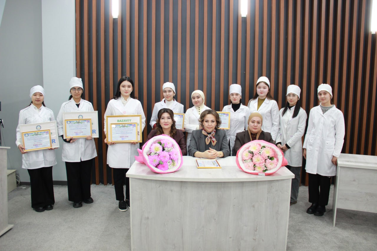 INTELLIGENT LADY IS THE MIRROR OF THE SOCIETY