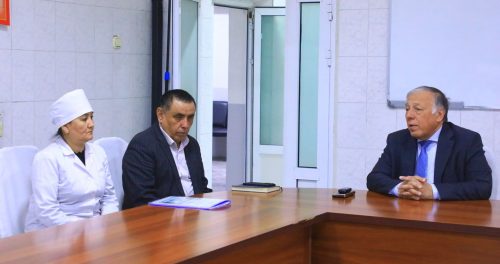 MEETING WITH STUDENTS AND TOPICAL CONVERSATION